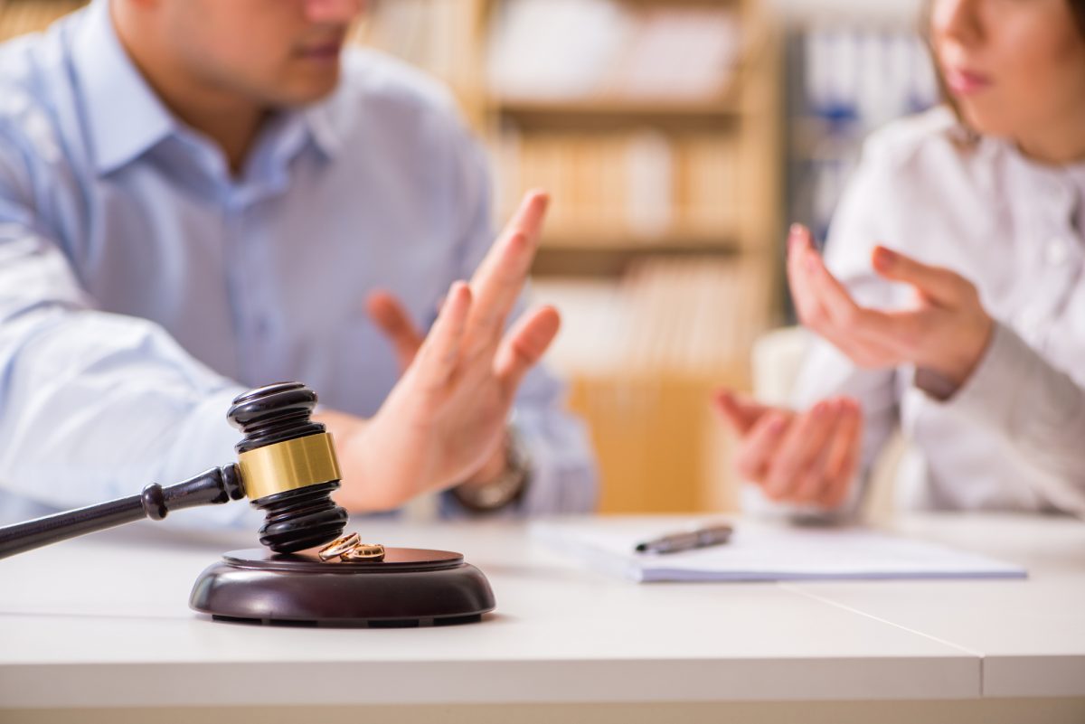 couple arguing about divorce